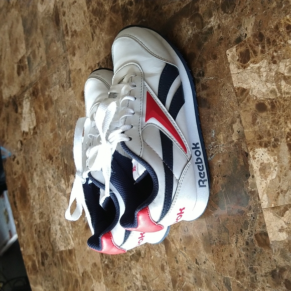 Reebok boys sneakers size 1 US  little boy - Picture 7 of 8